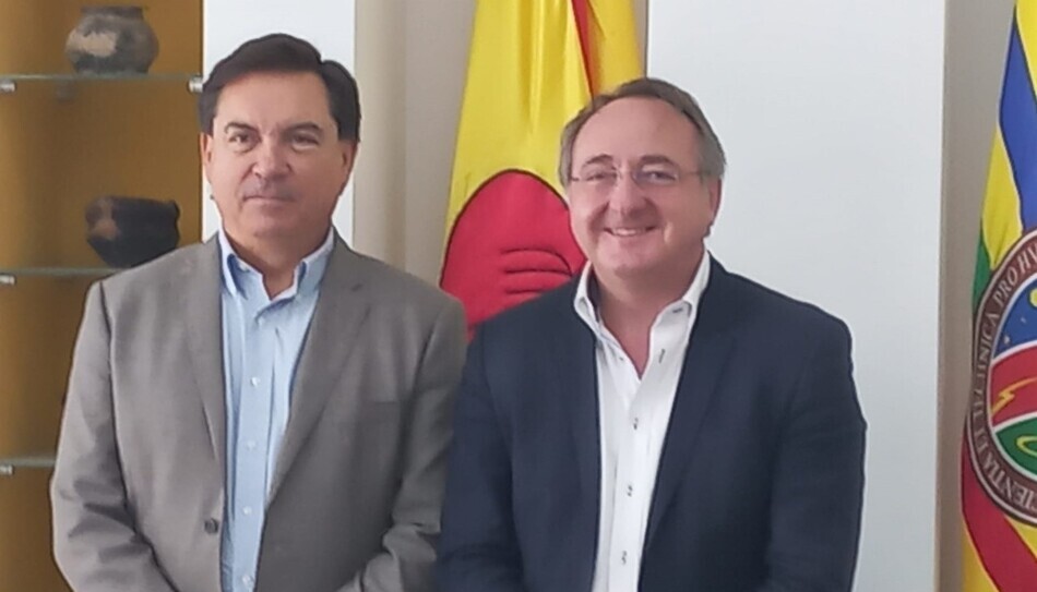Manuel Herrera y Luis Fernando Gaviria, rector de la Universidad Tecnológica de Pereira y presidente de ASCUN.