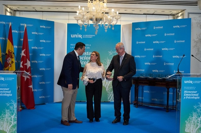 Gloria Amparo Vélez durante la entrega del reconocimiento en Madrid el 23 de febrero.