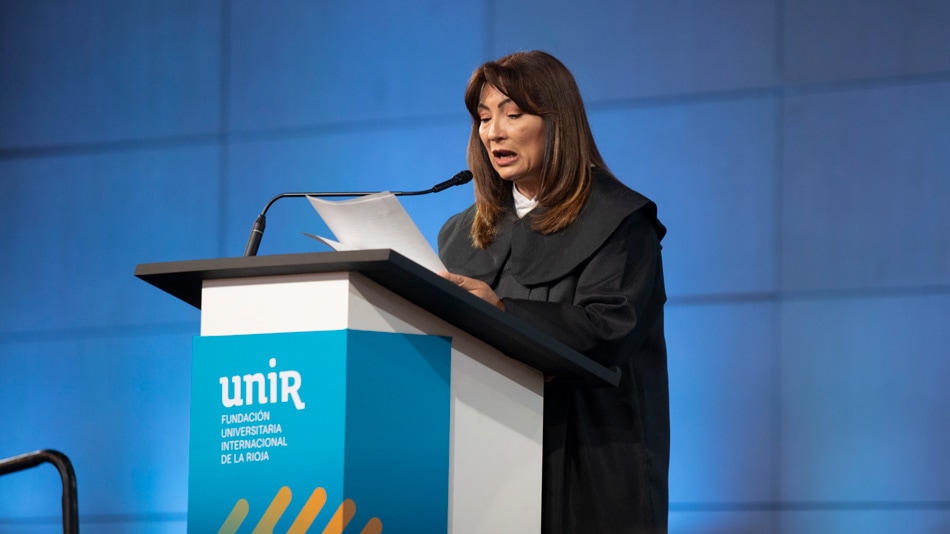 Dra. Flor Nancy Díaz Piraquive, rectora de la Fundación Universitaria Internacional de La Rioja