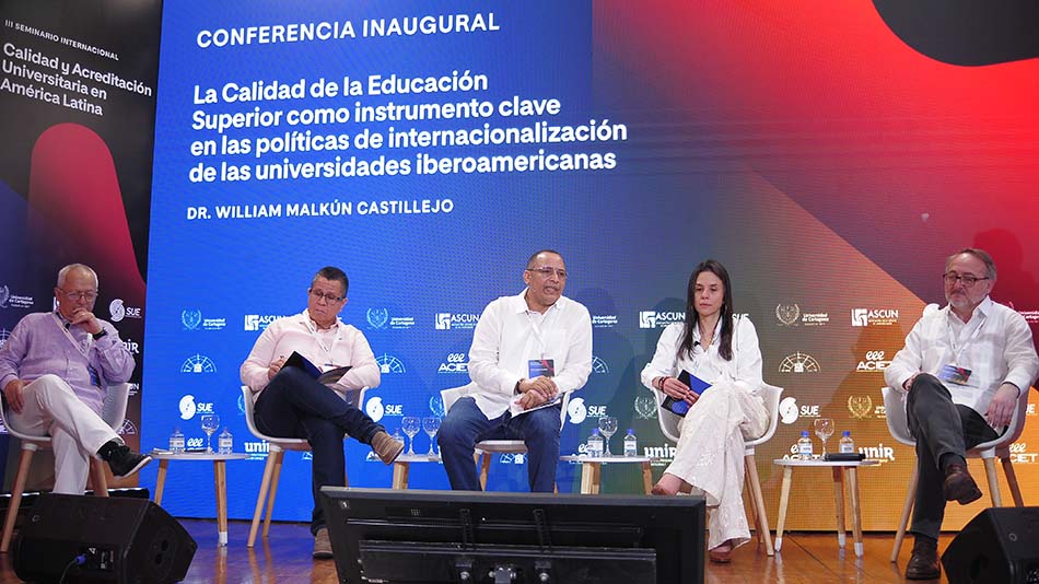 Un momento del seminario en la Universidad de Cartagena.