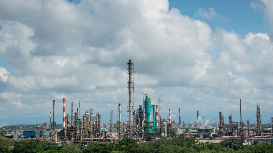 Refinería de petróleo de la industria nacional colombiana en la ciudad de Barrancabermeja.