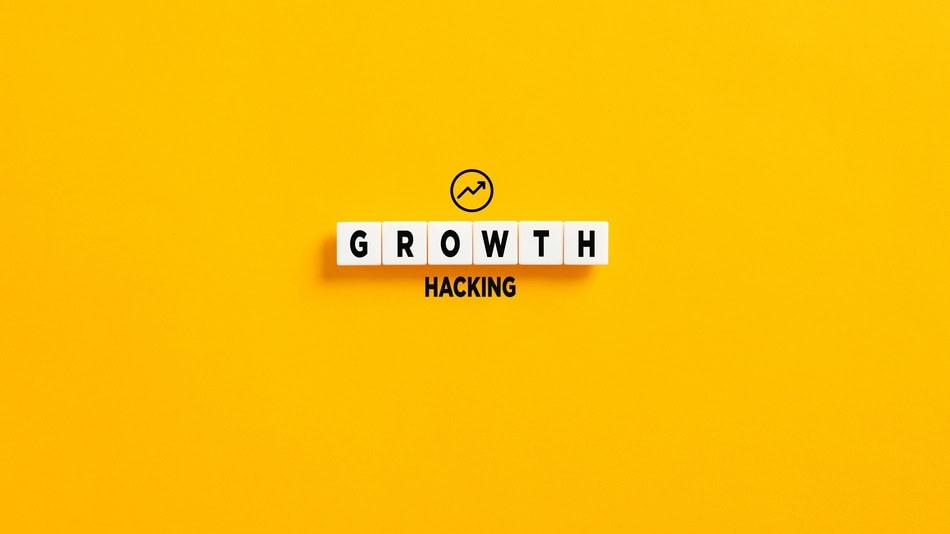 El growth hacker, por medio de estrategias de marketing, análisis de datos y programación, impulsa y acelerar el proceso de crecimiento de una empresa 