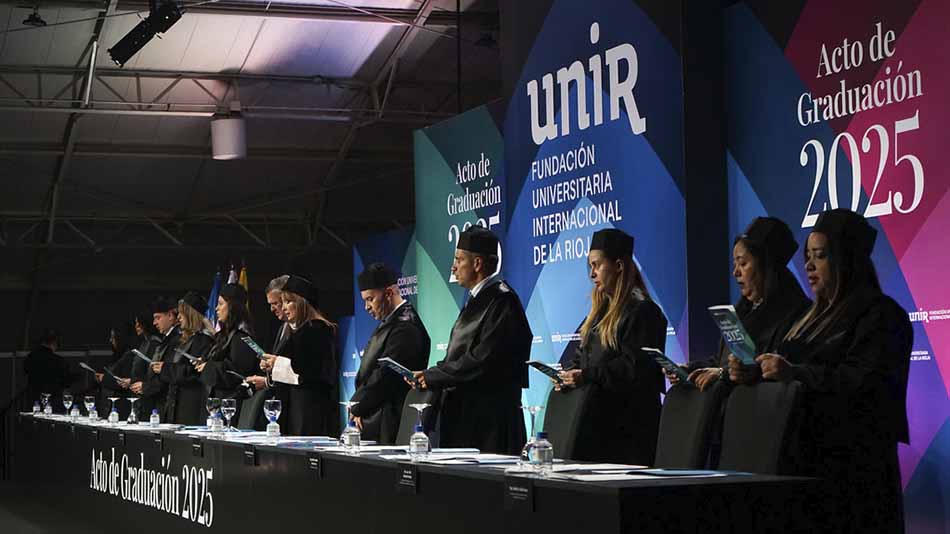 Comitiva académica, en la última ceremonia de Graduación de esta institución.