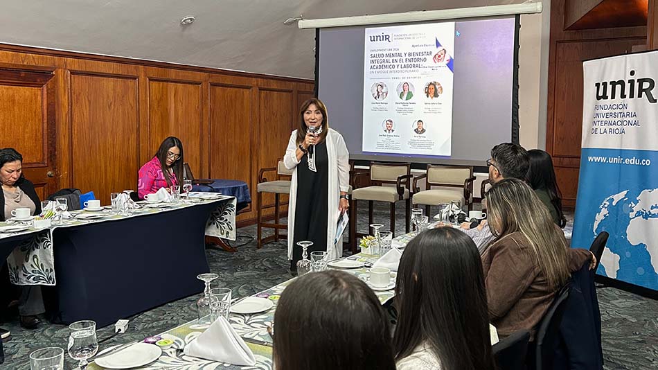 Flor Nancy Díaz Piraquive, rectora de Fundación Universitaria Internacional de La Rioja