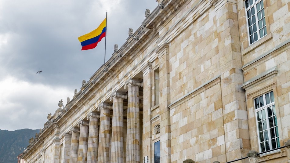la responsabilidad es el eje que conecta todos los principios de la contratación estatal